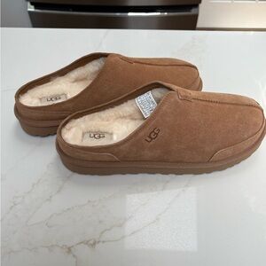UGG chestnut Suede Slippers